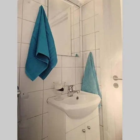 En Koselig Leilighet Midt I Sentrum Med Mulighet For Billeie Διαμέρισμα *